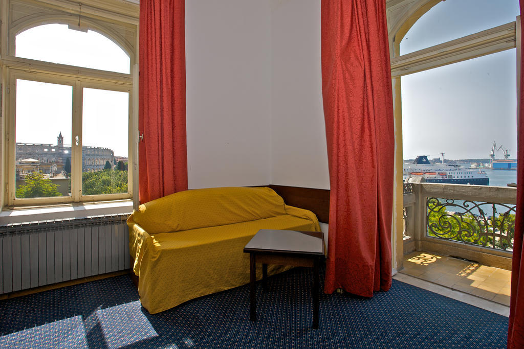Guest House Hotel Riviera PUY Eksteriør bilde