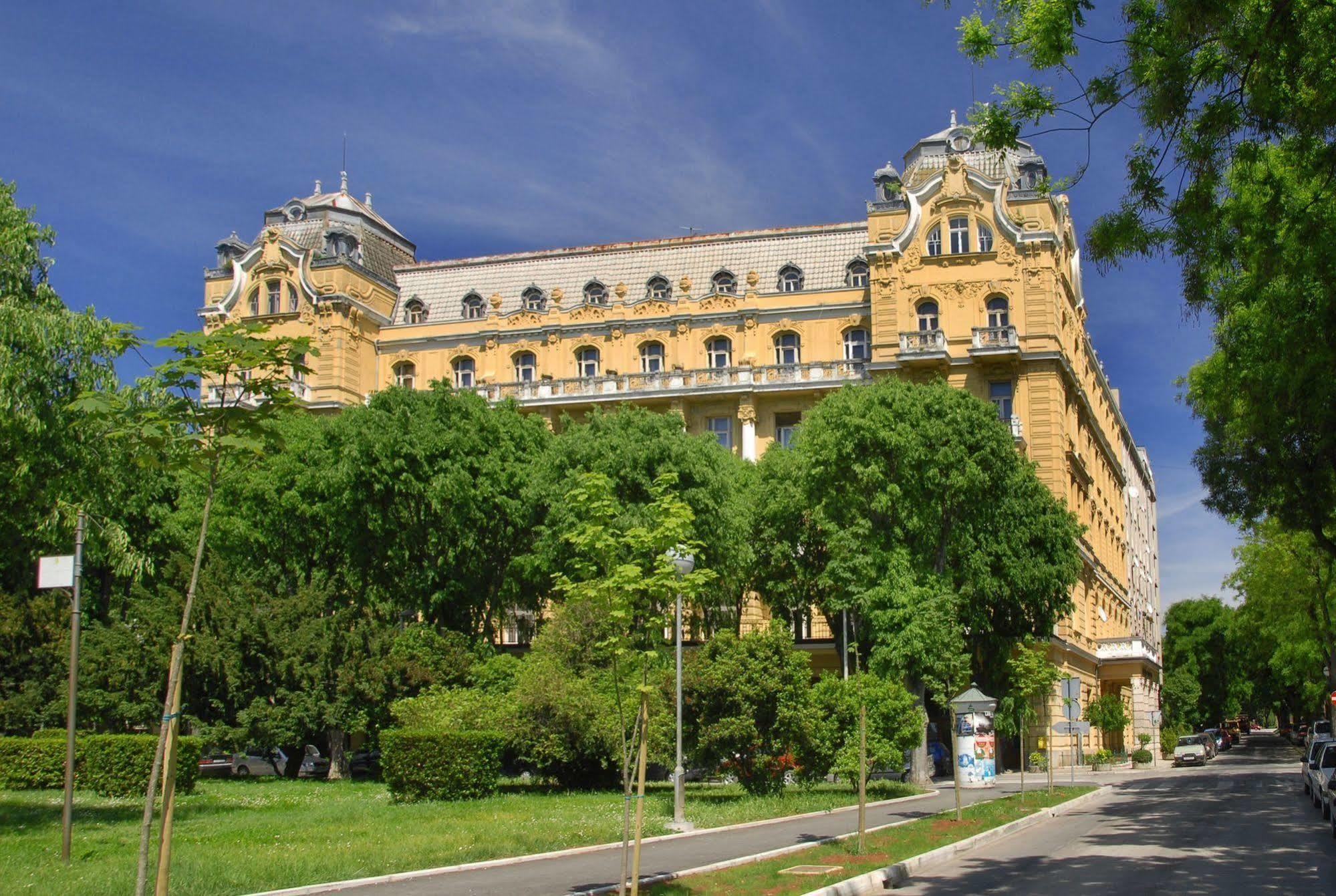Guest House Hotel Riviera PUY Eksteriør bilde